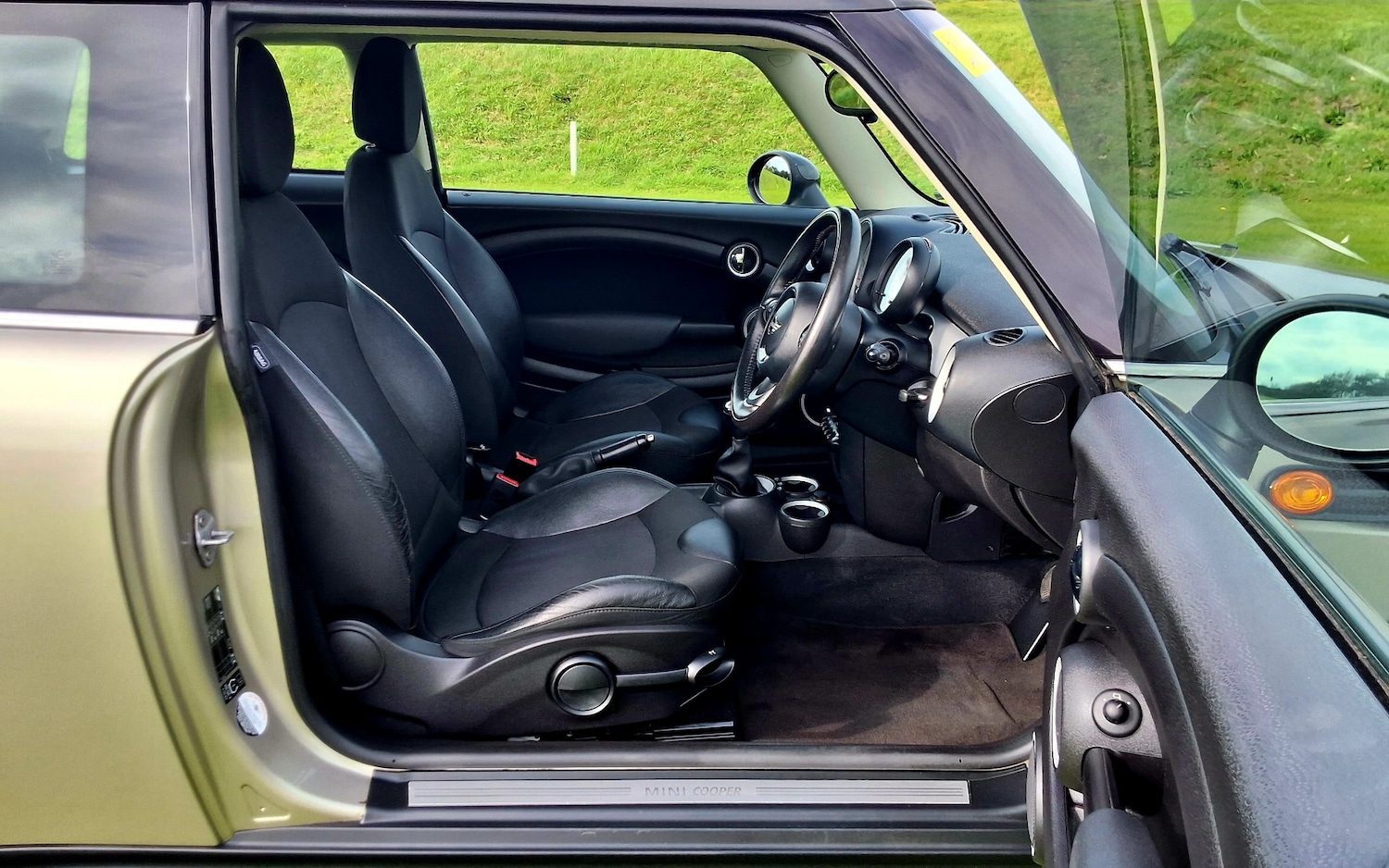 Used MINI Hatch 2010 for sale - 76143939: Photo 15