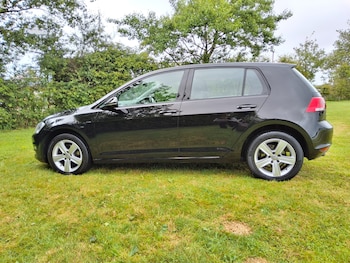Used Volkswagen Golf 2016 for sale - 78807997: Photo