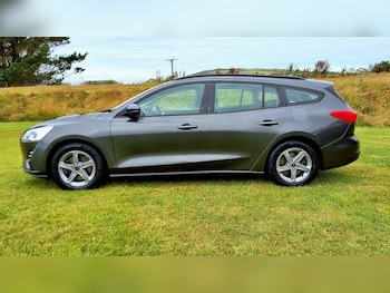Used Ford Focus 2018 for sale - 75272302: Photo