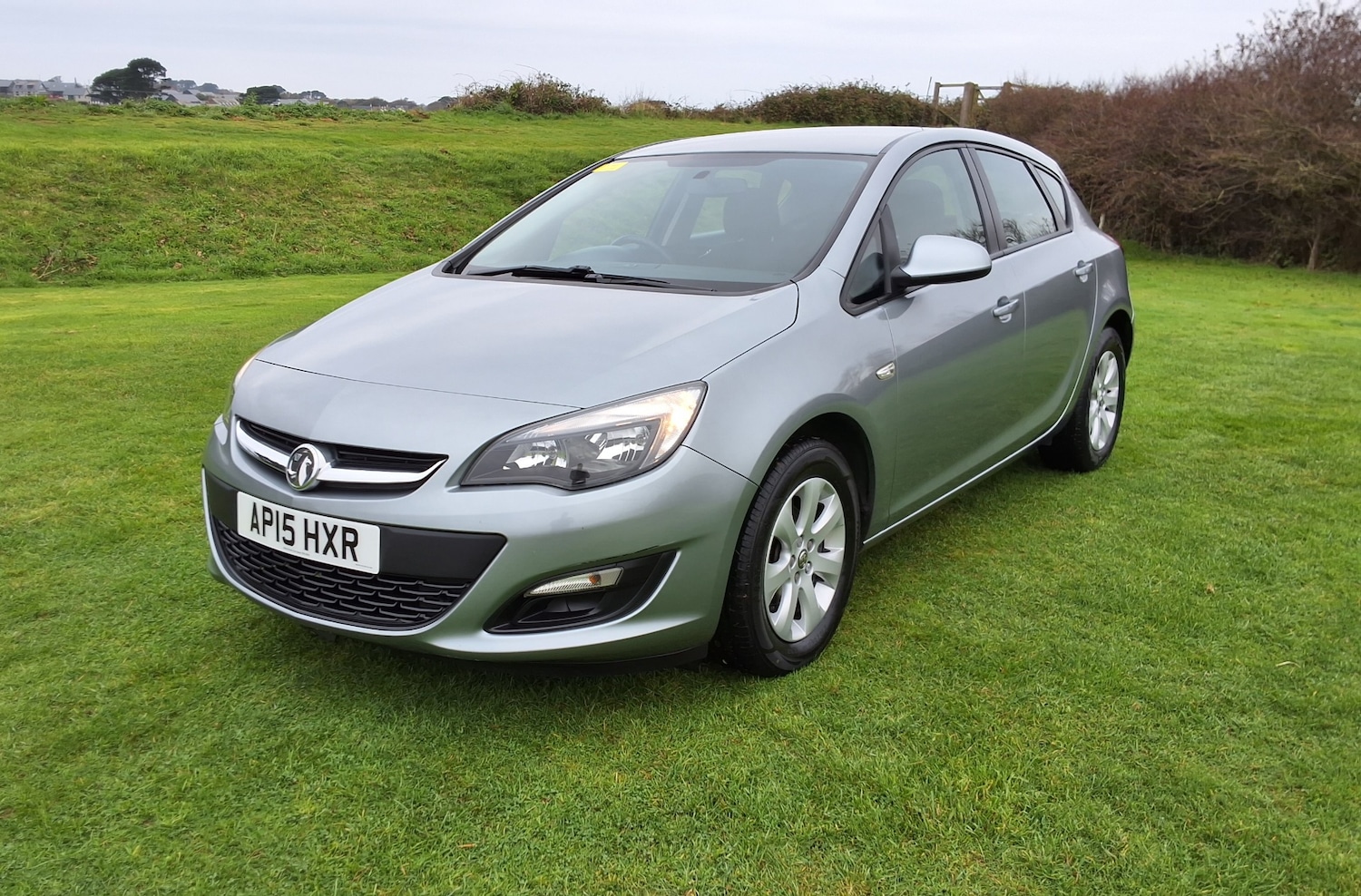 Used Vauxhall Astra 2015 for sale - 76262893: Photo 2