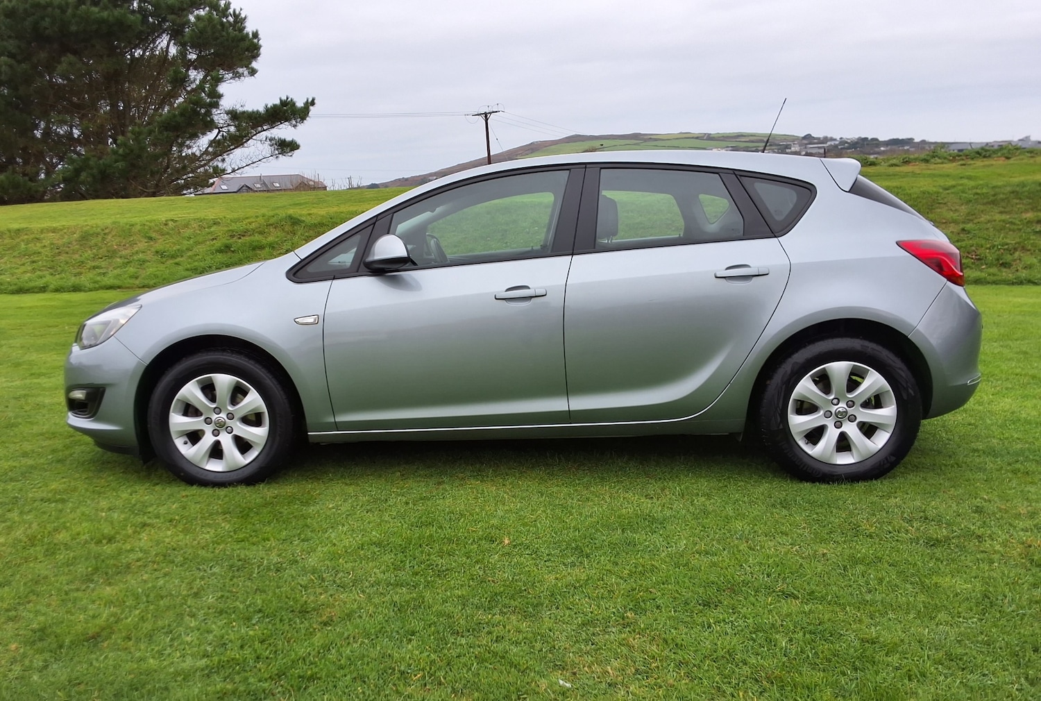 Used Vauxhall Astra 2015 for sale - 76262893: Photo 3