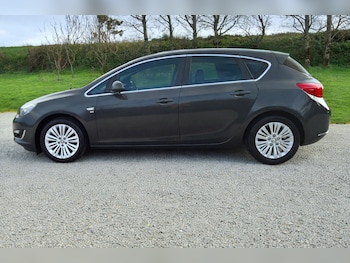 Used Vauxhall Astra 2014 for sale - 77782100: Photo