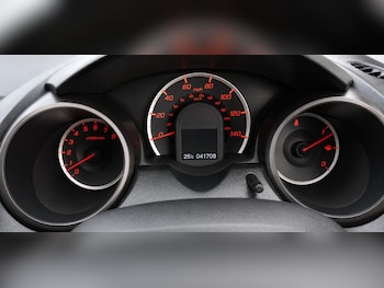 Used Honda Jazz 2014 for sale - 79207153: Photo