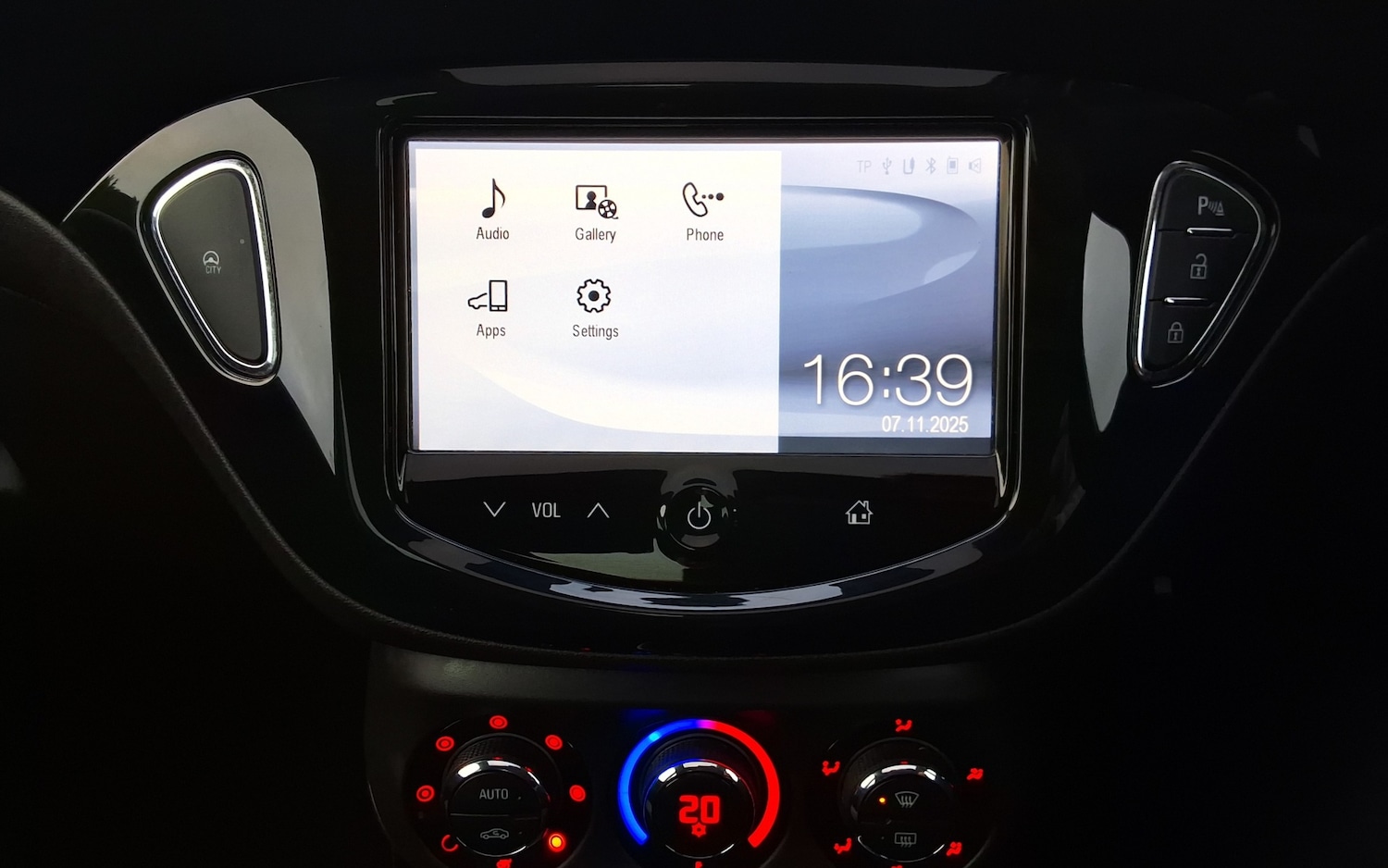 Used Vauxhall ADAM 2015 for sale - 76515146: Photo 16