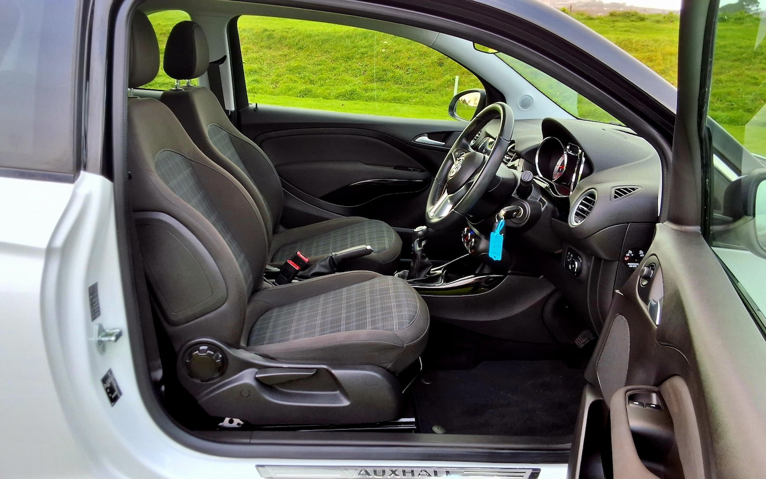 Used Vauxhall ADAM 2015 for sale - 76515146: Photo 17