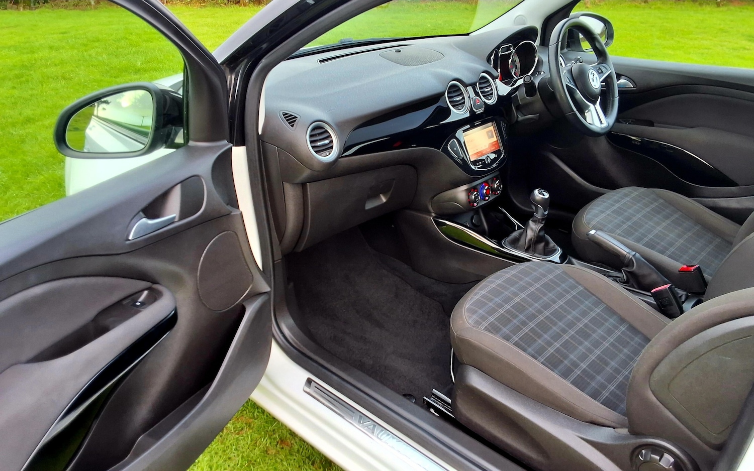 Used Vauxhall ADAM 2015 for sale - 76515146: Photo 20