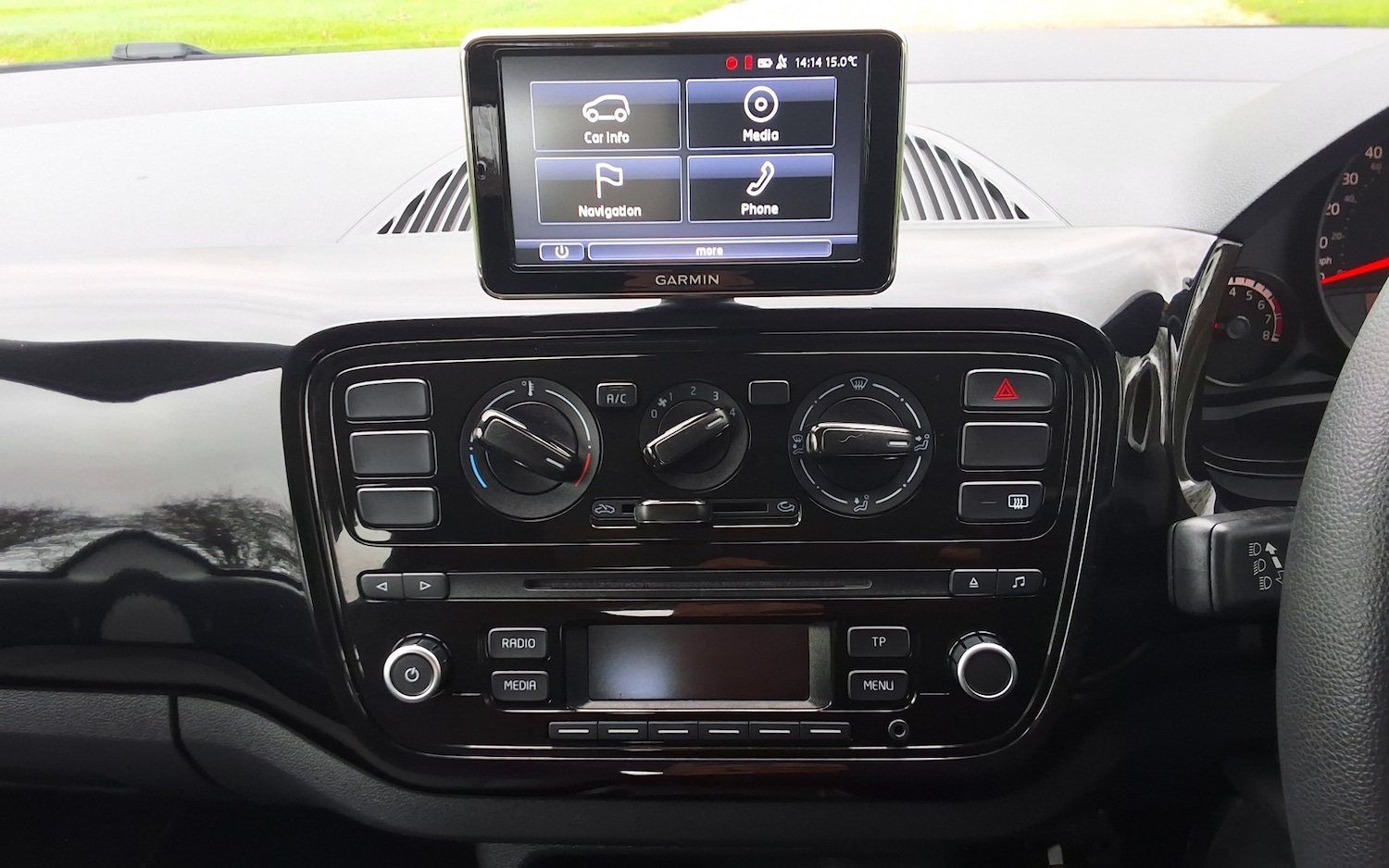 Used Volkswagen up! 2015 for sale - 76543110: Photo 15