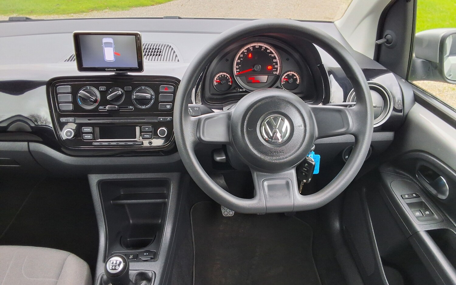 Used Volkswagen up! 2015 for sale - 76543110: Photo 16