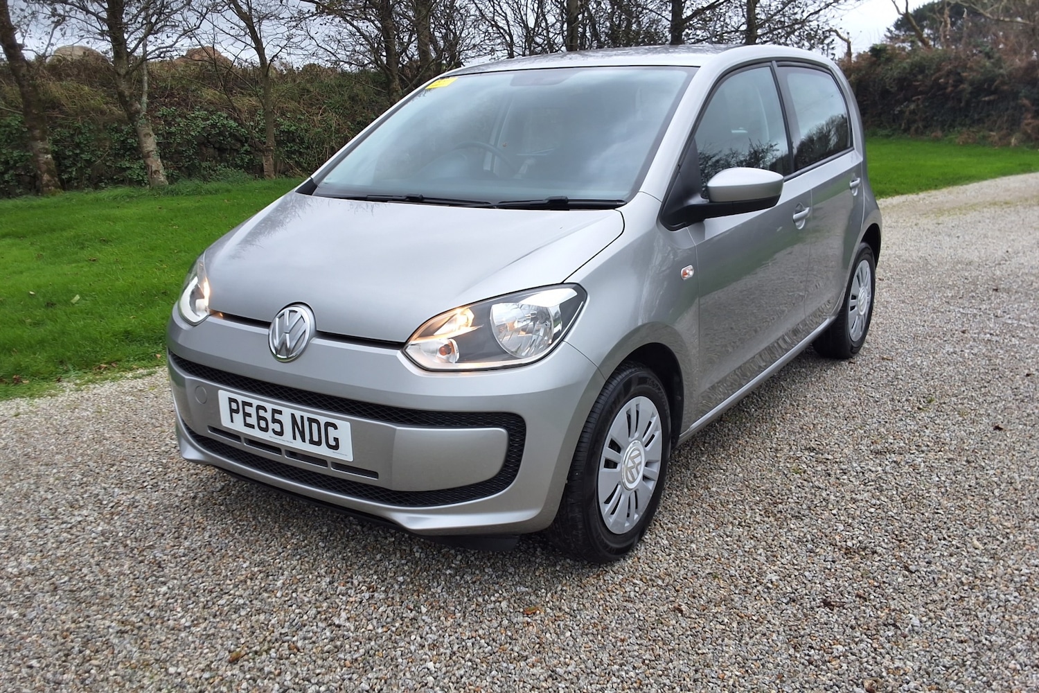 Used Volkswagen up! 2015 for sale - 76543110: Photo 2