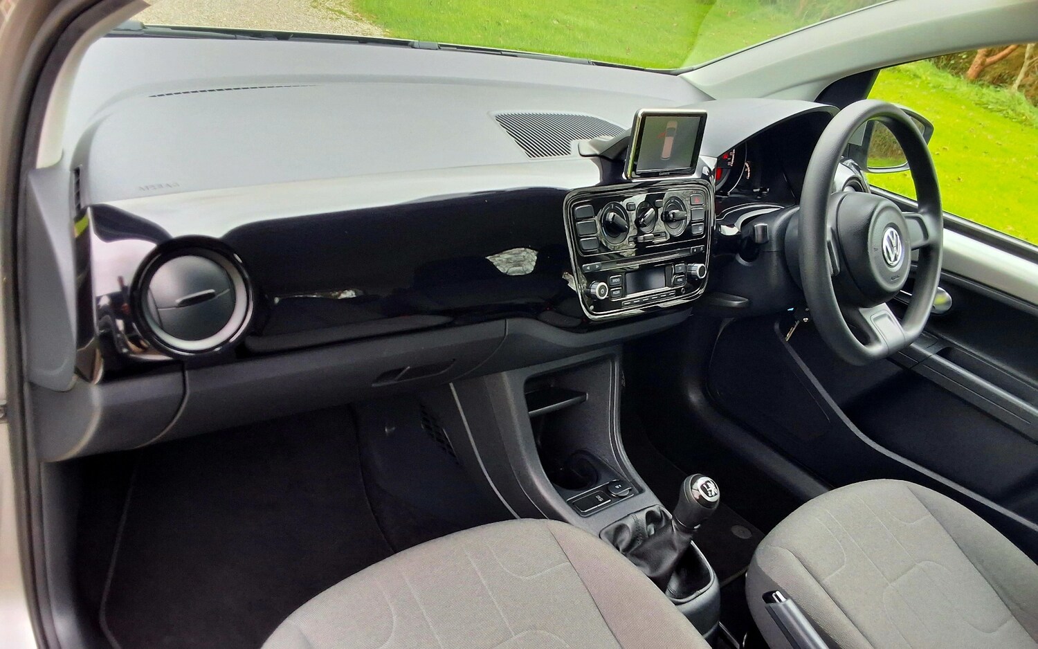 Used Volkswagen up! 2015 for sale - 76543110: Photo 21