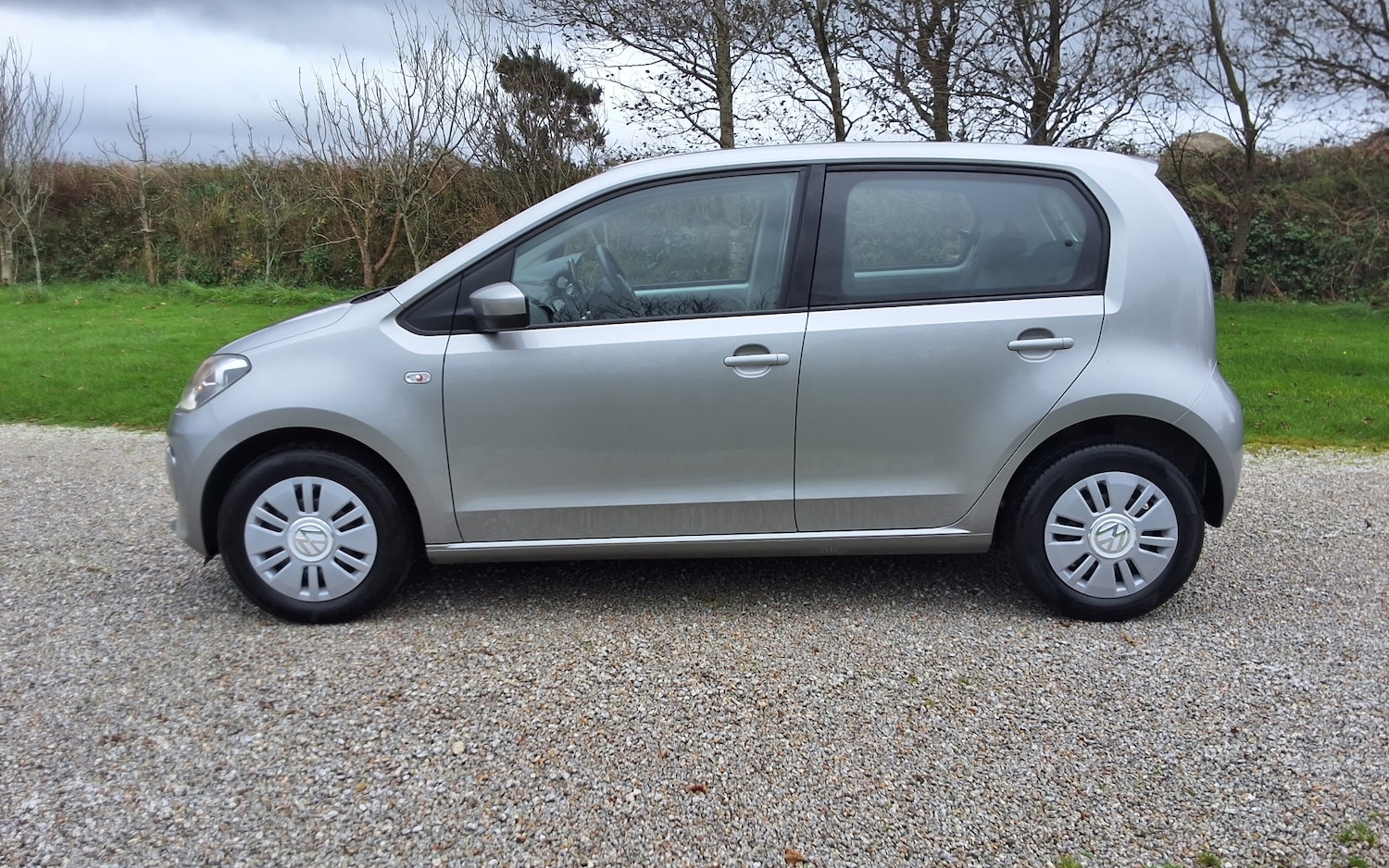Used Volkswagen up! 2015 for sale - 76543110: Photo 3