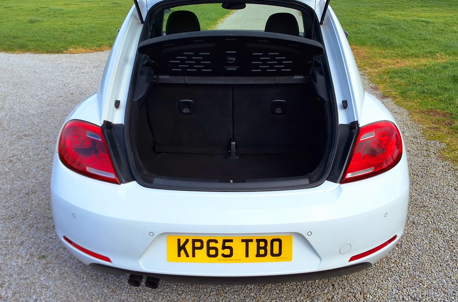 Used Volkswagen Beetle 2015 for sale - 77649115: Photo 11