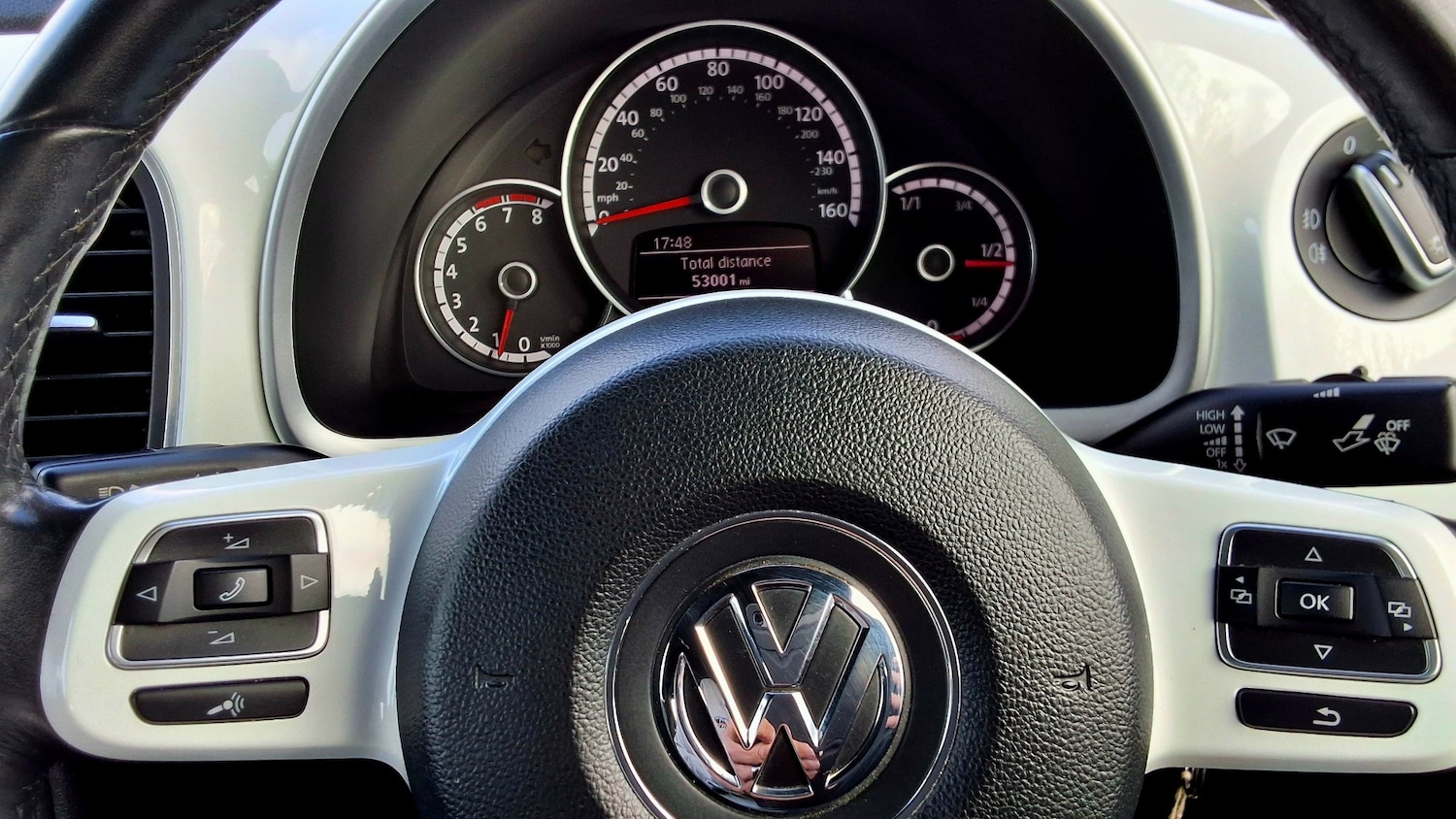 Used Volkswagen Beetle 2015 for sale - 77649115: Photo 21