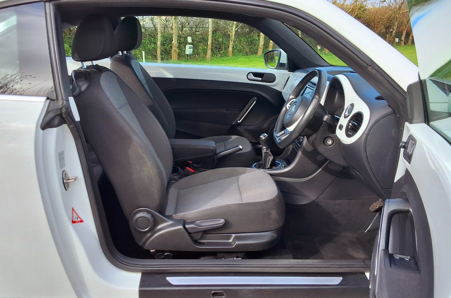 Used Volkswagen Beetle 2015 for sale - 77649115: Photo 29