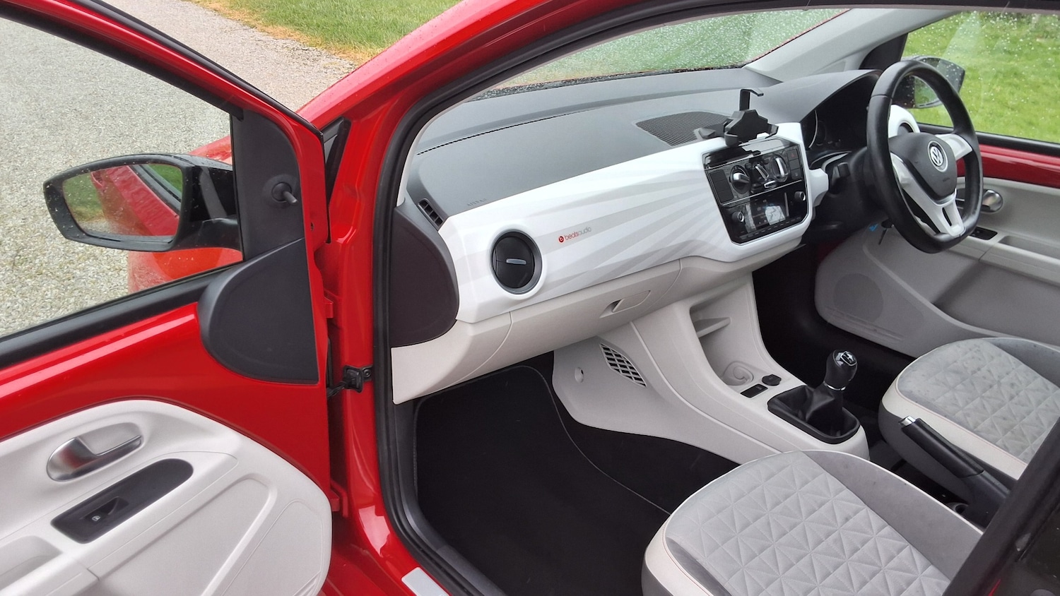 Used Volkswagen up! 2017 for sale - 77409648: Photo 24