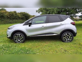 Used Renault Captur 2017 for sale - 76588290: Photo
