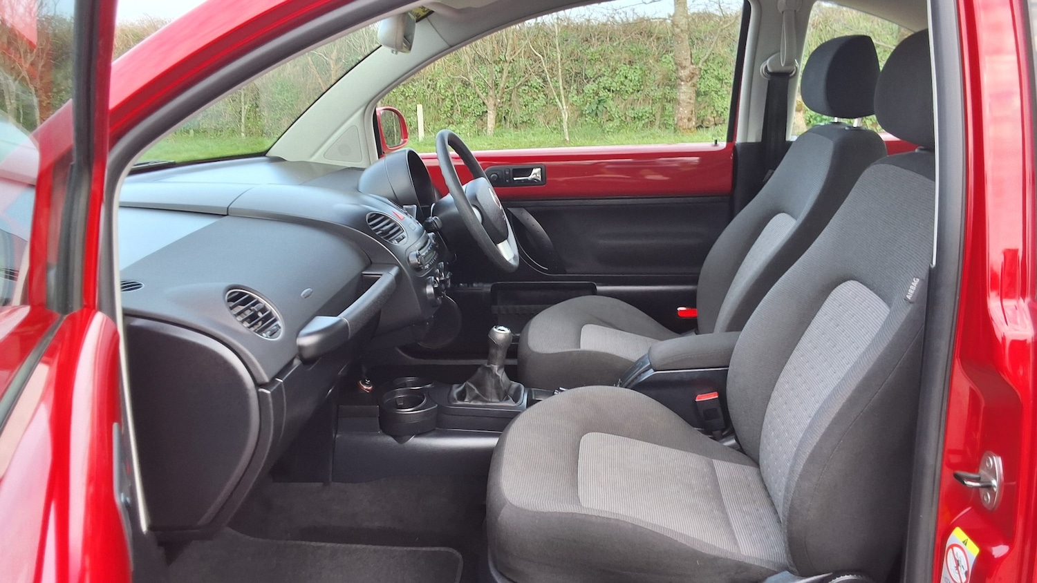 Used Volkswagen Beetle 2011 for sale - 77750367: Photo 22