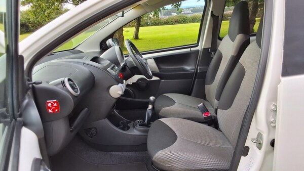 Used Toyota AYGO 2013 for sale - 75365817: Photo 19