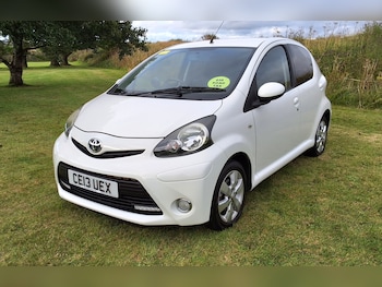 Used Toyota AYGO 2013 for sale - 75365817: Photo