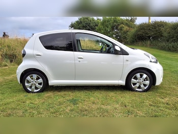 Used Toyota AYGO 2013 for sale - 75365817: Photo