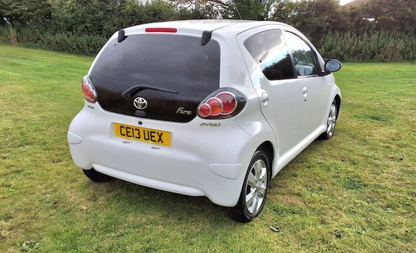 Used Toyota AYGO 2013 for sale - 75365817: Photo 9