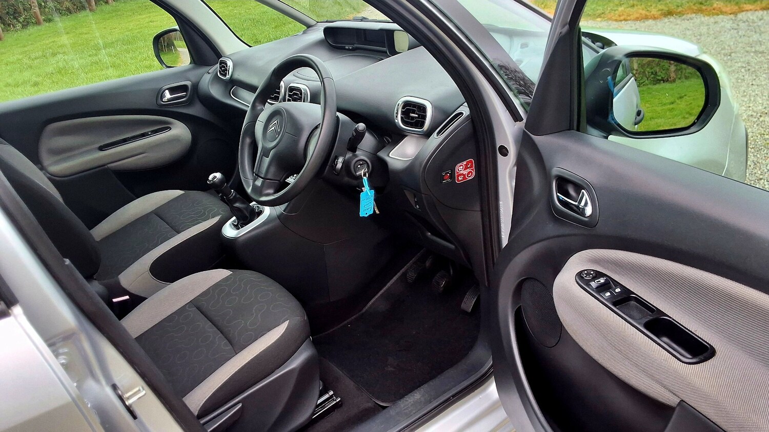 Used Citroen C3 Picasso 2009 for sale - 77452906: Photo 17