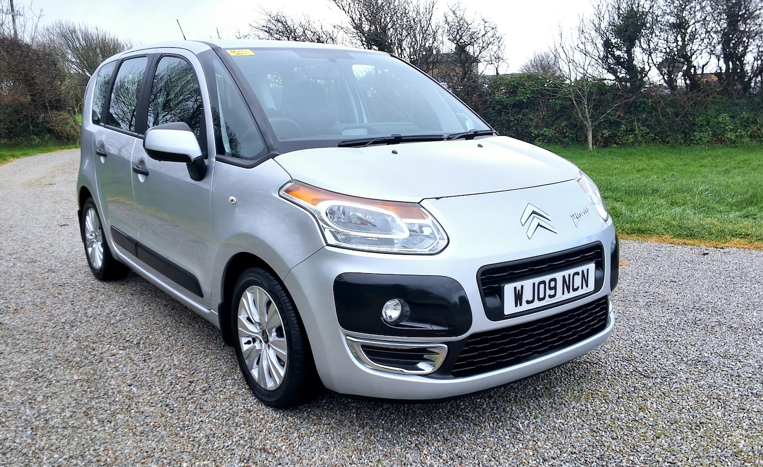 Used Citroen C3 Picasso 2009 for sale - 77452906: Photo 2