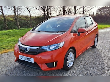 Used Honda Jazz 2015 for sale - 77329400: Photo