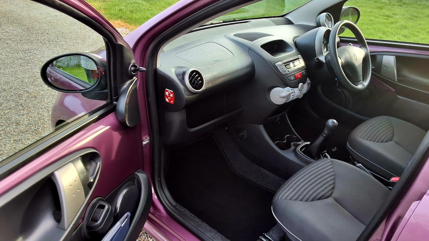Used Peugeot 107 2014 for sale - 77536126: Photo 22