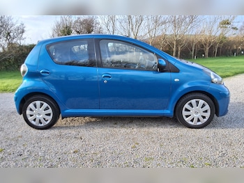 Used Toyota AYGO 2010 for sale - 76933347: Photo