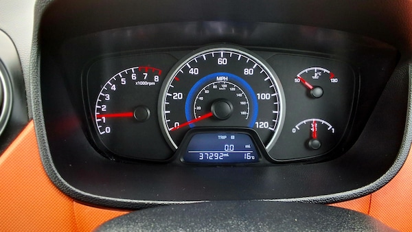 Used Hyundai i10 2015 for sale - 75672855: Photo 13