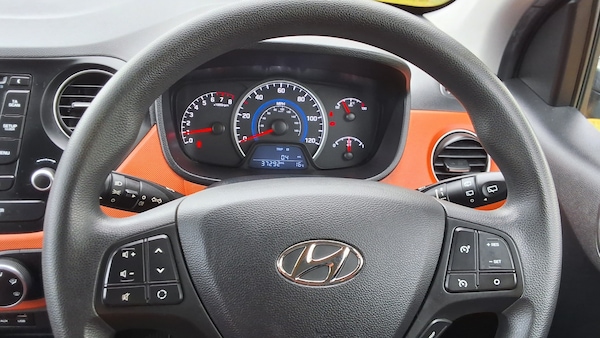 Used Hyundai i10 2015 for sale - 75672855: Photo 15