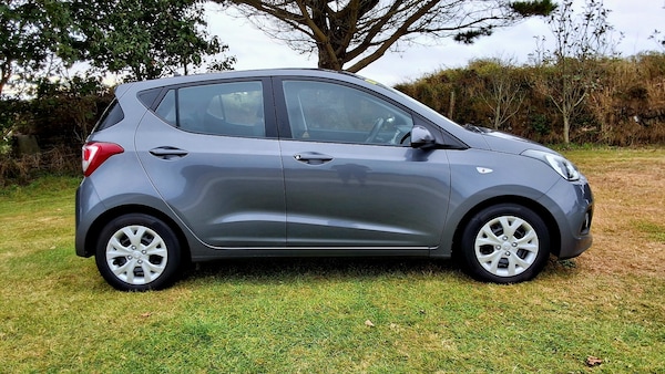 Used Hyundai i10 2015 for sale - 75672855: Photo 4