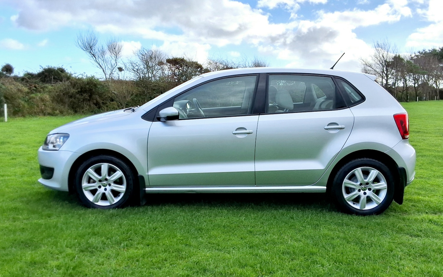 Used Volkswagen Polo 2010 for sale - 76626703: Photo 3