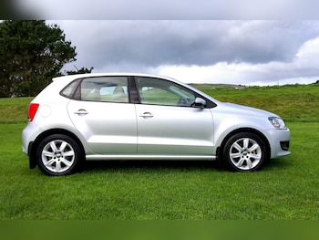 Used Volkswagen Polo 2010 for sale - 76626703: Photo