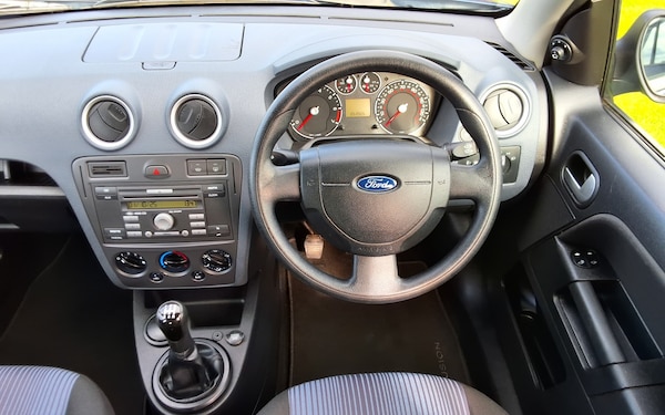 Used Ford Fusion 2010 for sale - 76130350: Photo 15
