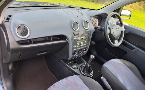 Used Ford Fusion 2010 for sale - 76130350: Photo 19
