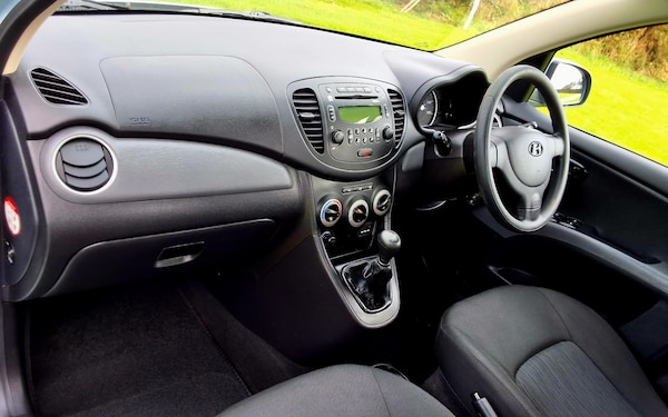 Used Hyundai i10 2013 for sale - 76220337: Photo 17