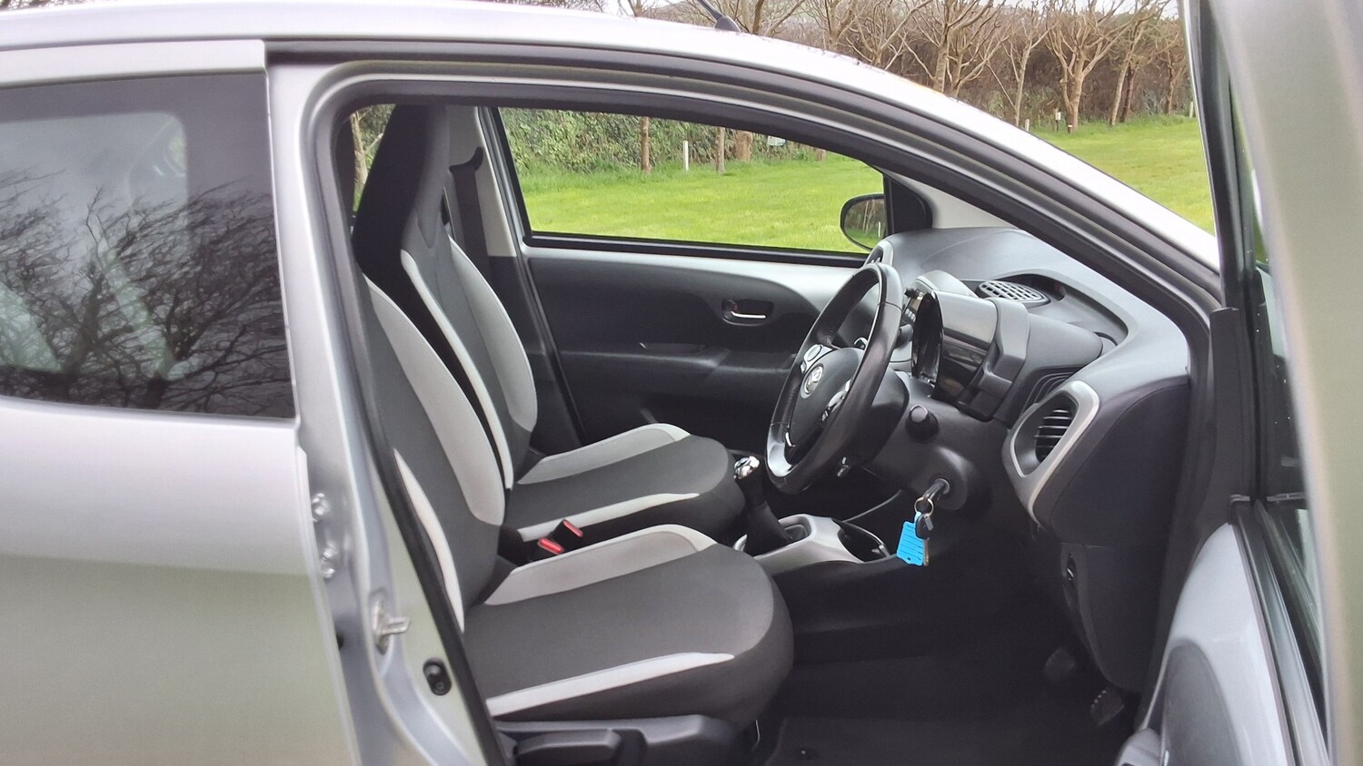 Used Toyota AYGO 2017 for sale - 77873693: Photo 25