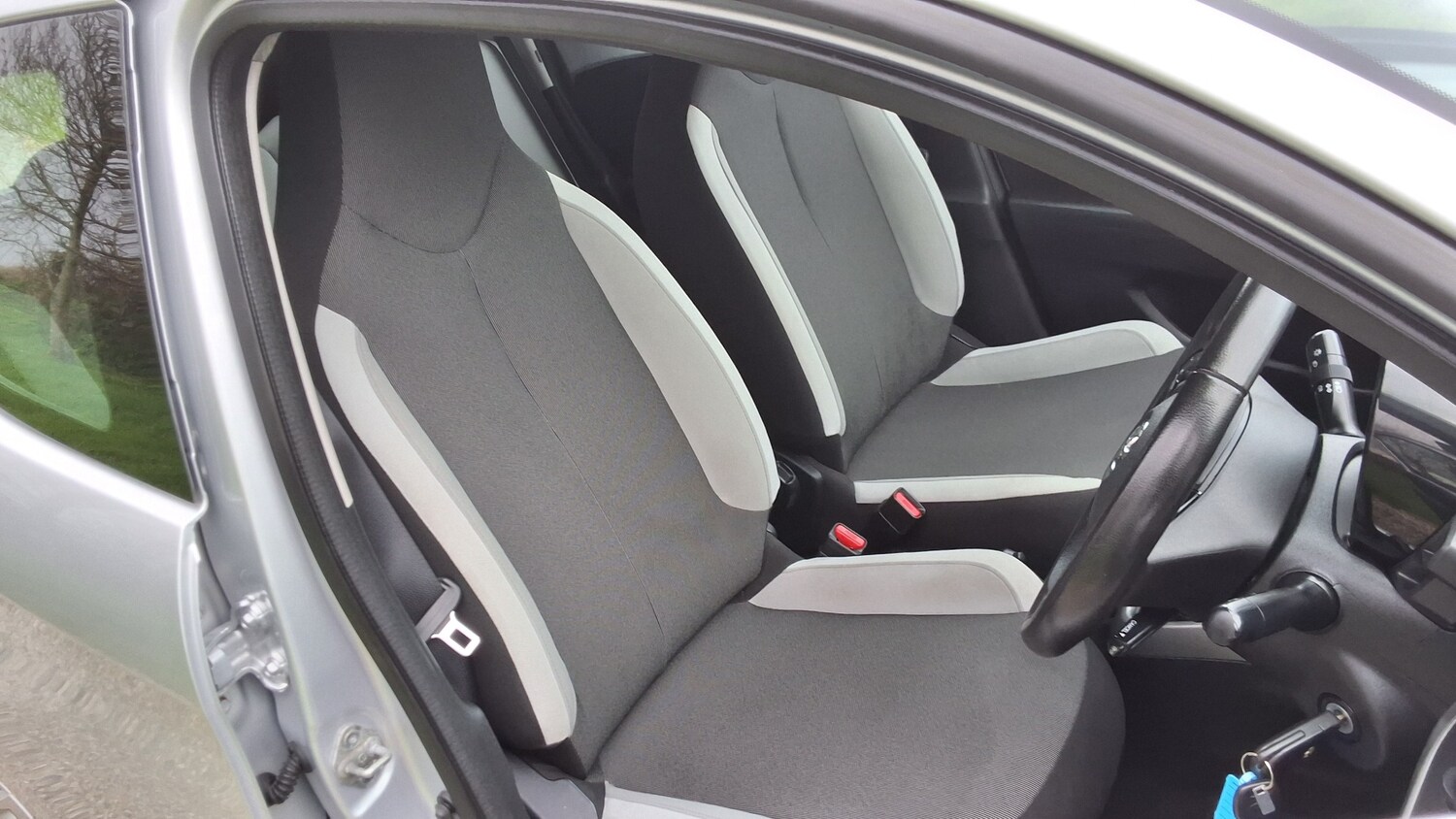 Used Toyota AYGO 2017 for sale - 77873693: Photo 26