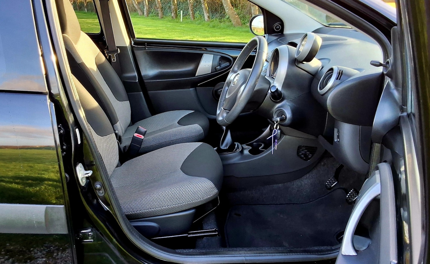 Used Toyota AYGO 2012 for sale - 77836714: Photo 15