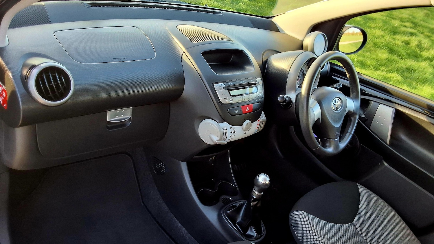 Used Toyota AYGO 2012 for sale - 77836714: Photo 17