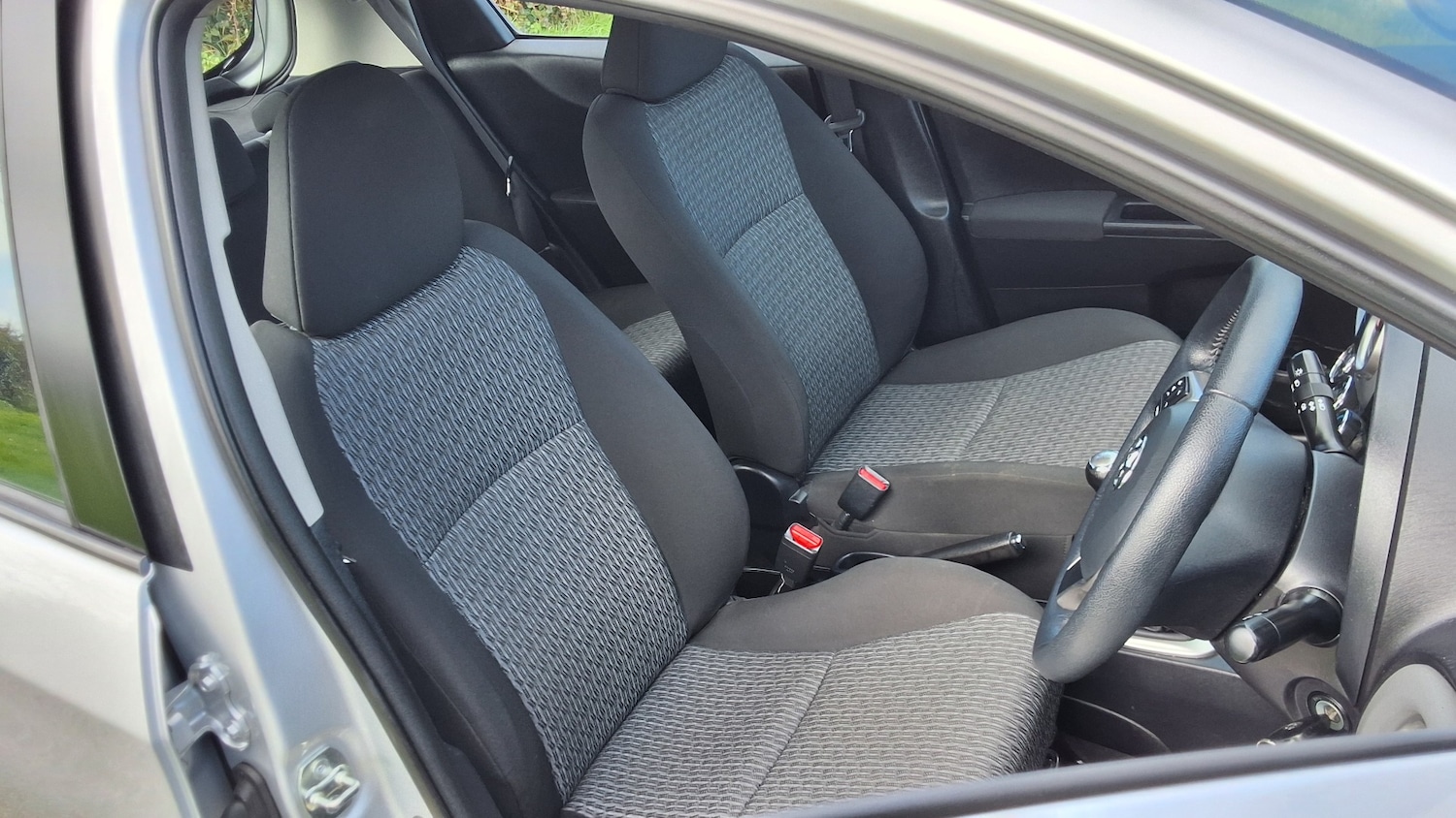 Used Toyota Yaris 2014 for sale - 77916229: Photo 21