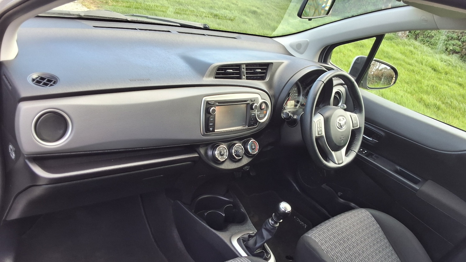 Used Toyota Yaris 2014 for sale - 77916229: Photo 22