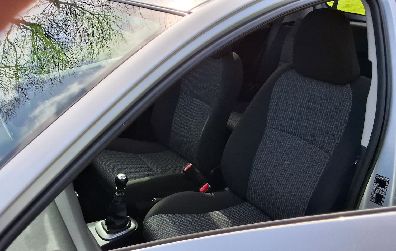 Used Toyota Yaris 2014 for sale - 77916229: Photo 25