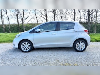 Used Toyota Yaris 2014 for sale - 77916229: Photo