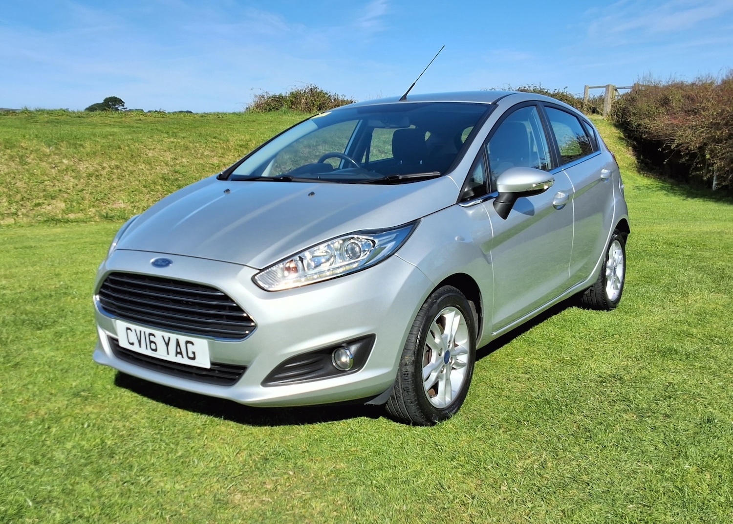 Used Ford Fiesta 2016 for sale - 76047553: Photo 2