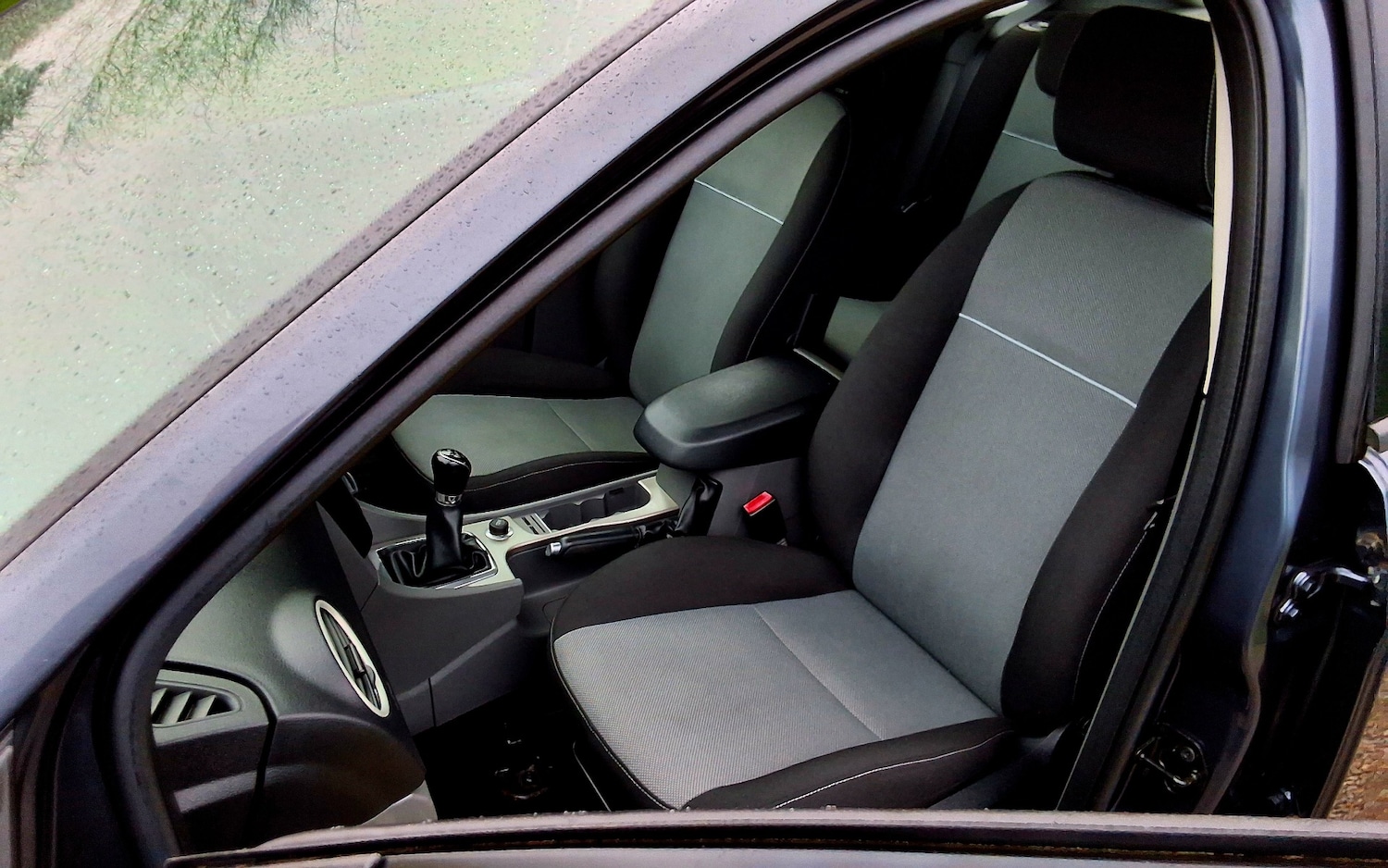 Used Ford Focus 2010 for sale - 76830448: Photo 19