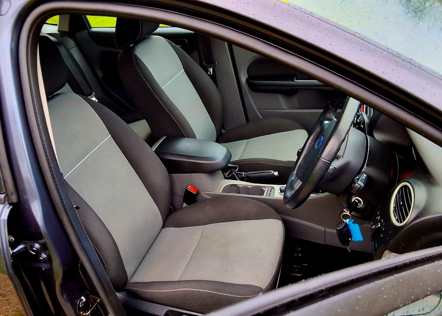 Used Ford Focus 2010 for sale - 76830448: Photo 22