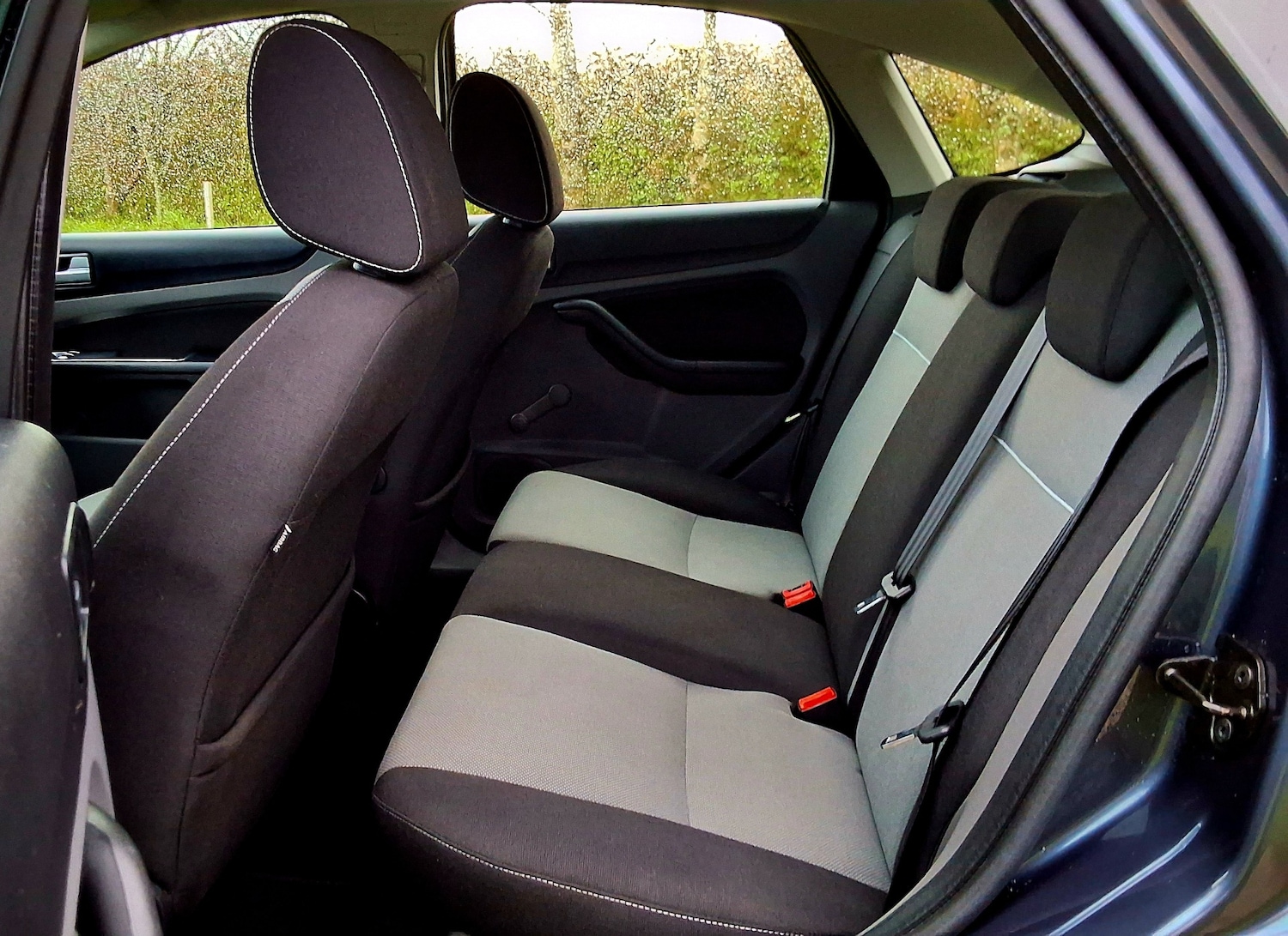 Used Ford Focus 2010 for sale - 76830448: Photo 23